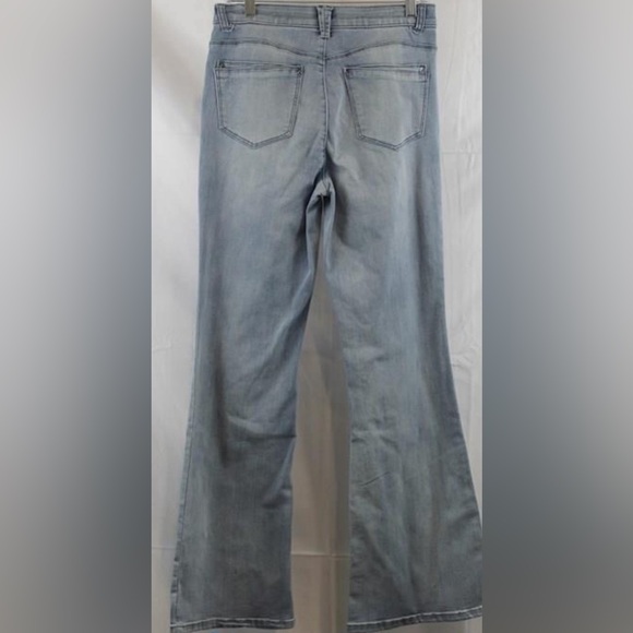 NWT Mac & Me Women's Indigo WashBootcut Jean SZ 6 Flared And Distressed - Picture 3 of 4